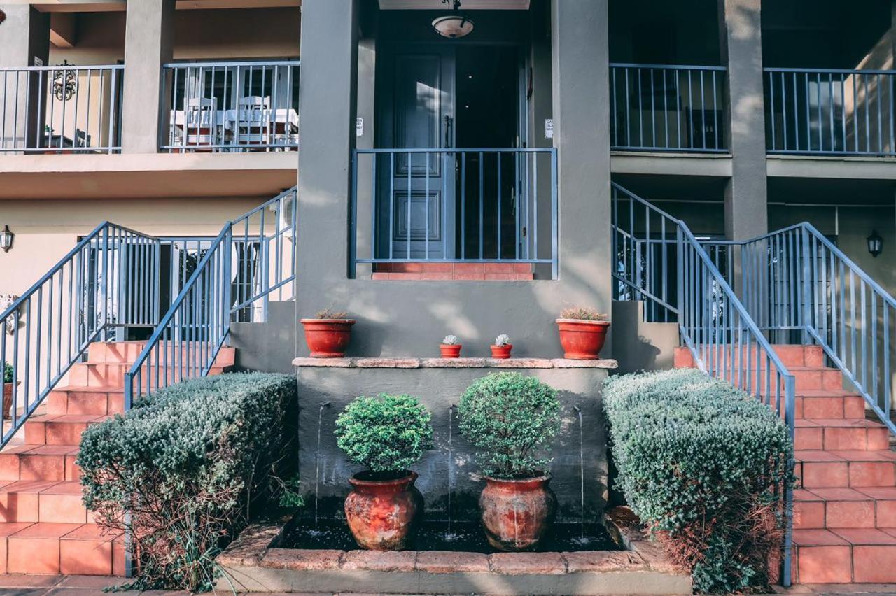 Amoris Guest House-Waterkloof Ridge Претория Екстериор снимка