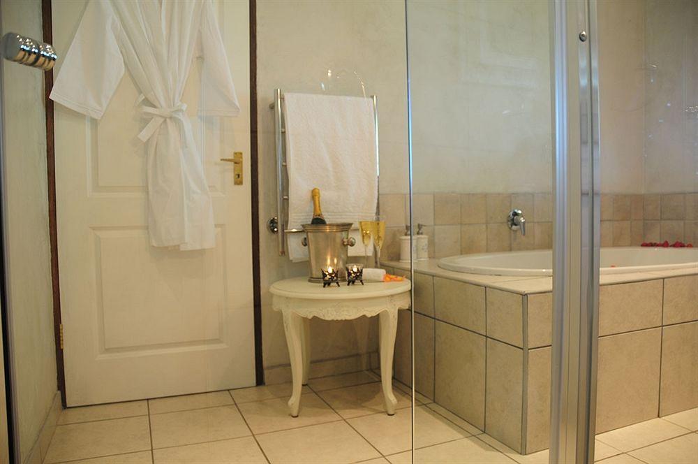 Amoris Guest House-Waterkloof Ridge Претория Екстериор снимка